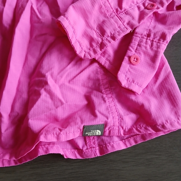 North Face First Trail UPF Shirt Nwot Size M - Picture 3 of 3